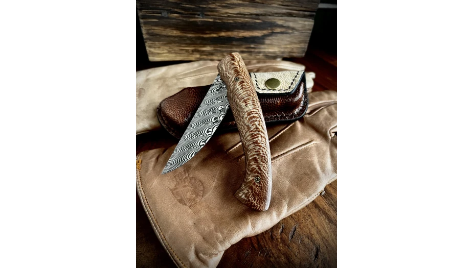 Couteau de poche manche en Platane et lame damas Visuel 1